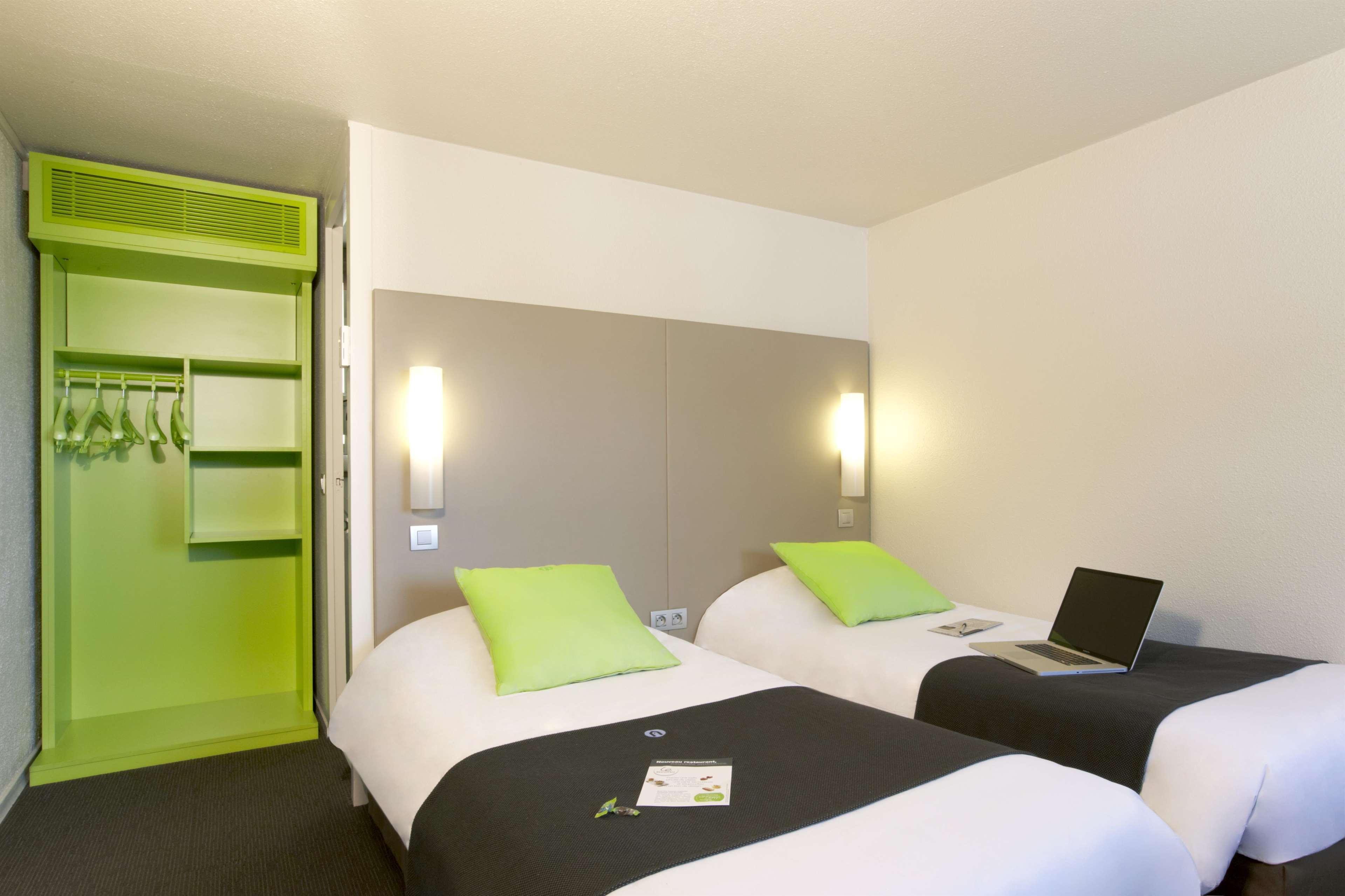Campanile Brest - Gouesnou Aeroport Otel Oda fotoğraf