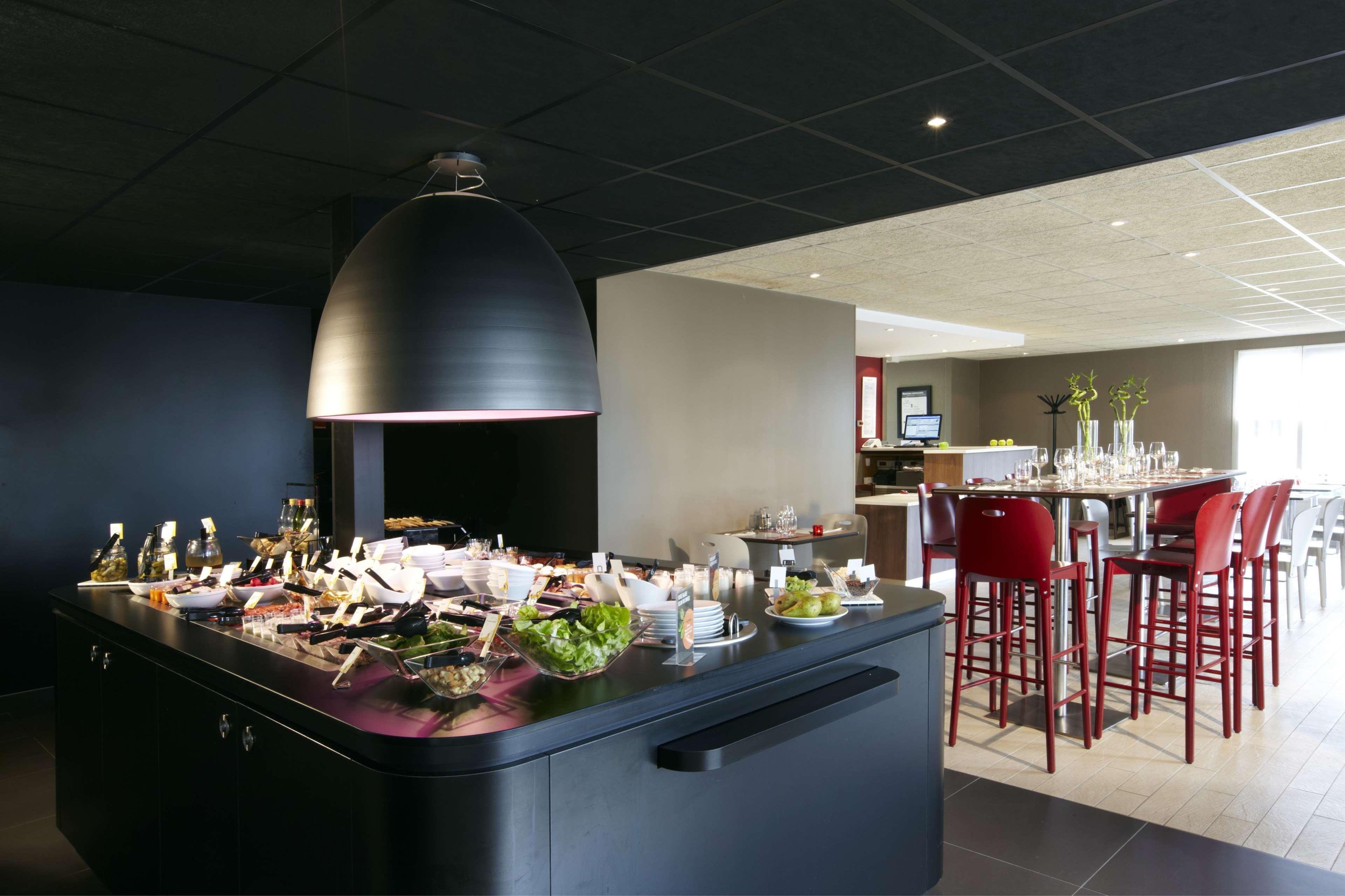 Campanile Brest - Gouesnou Aeroport Otel Restoran fotoğraf