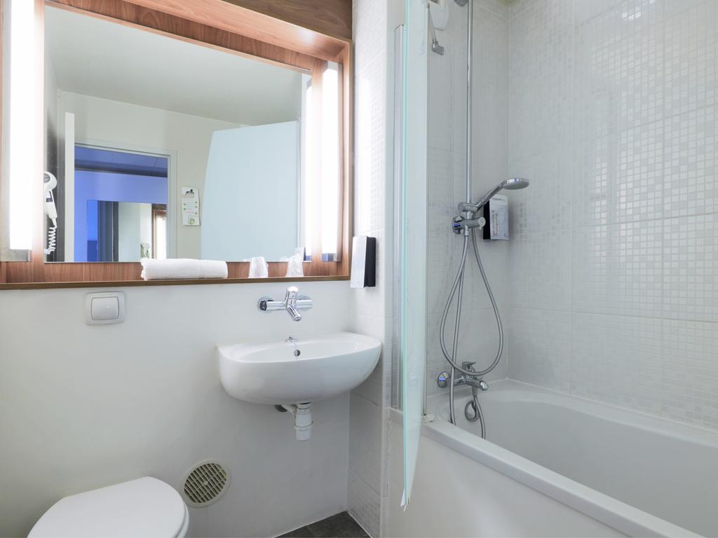 Campanile Brest - Gouesnou Aeroport Otel Dış mekan fotoğraf